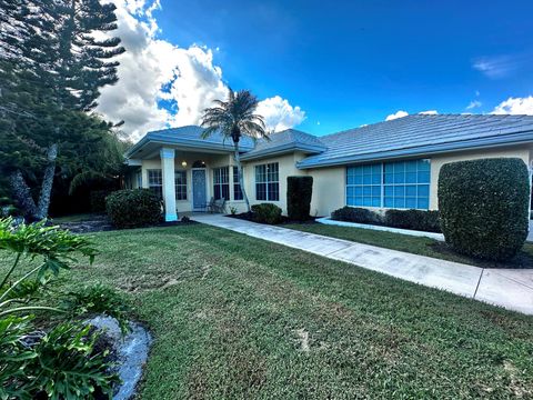 438 SW Fairway Vista Port St Lucie FL 34986