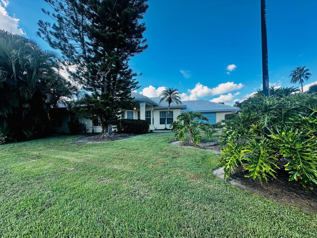 Photo of 438 SW Fairway Vista Vis, Port Saint Lucie, FL 34986 (MLS # R11135443)