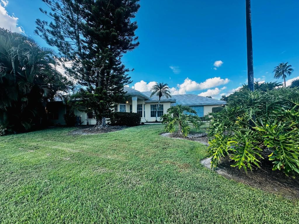 Photo of 438 SW Fairway Vista Vis, Port Saint Lucie, FL 34986 (MLS # R11135443)