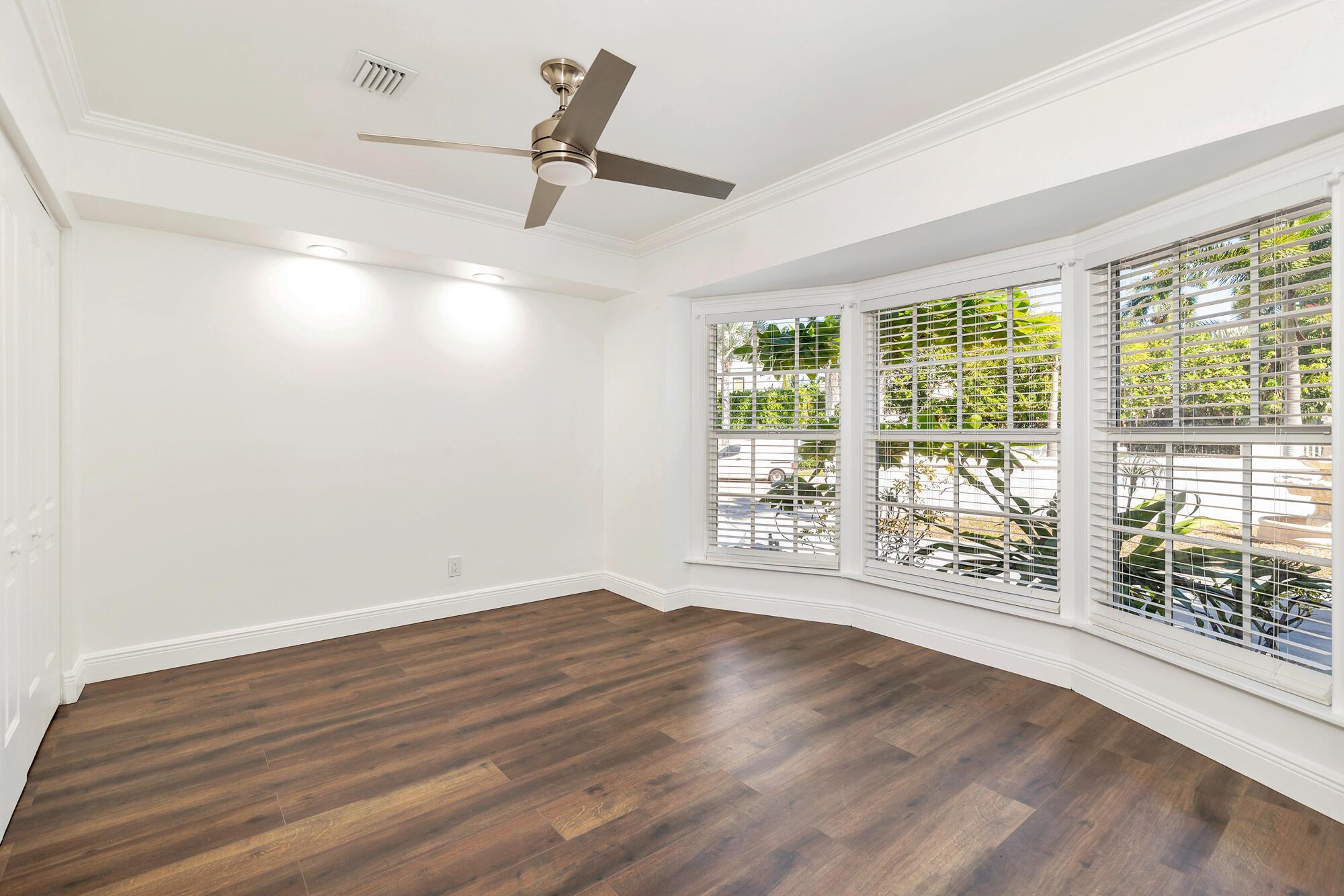 NORTH SHORE TERRACE 3 - Residential