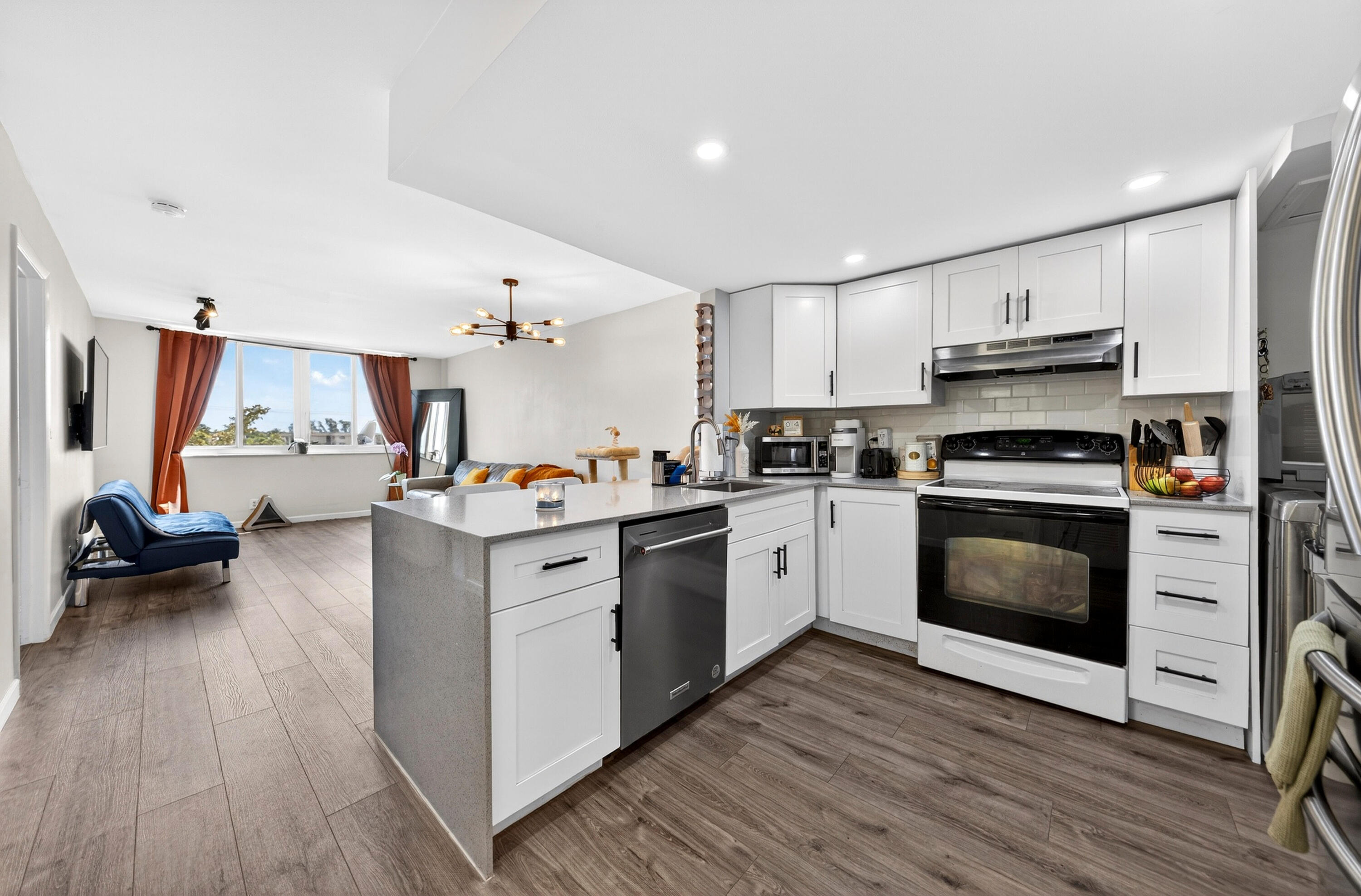 PALM COURT CONDO - Residential