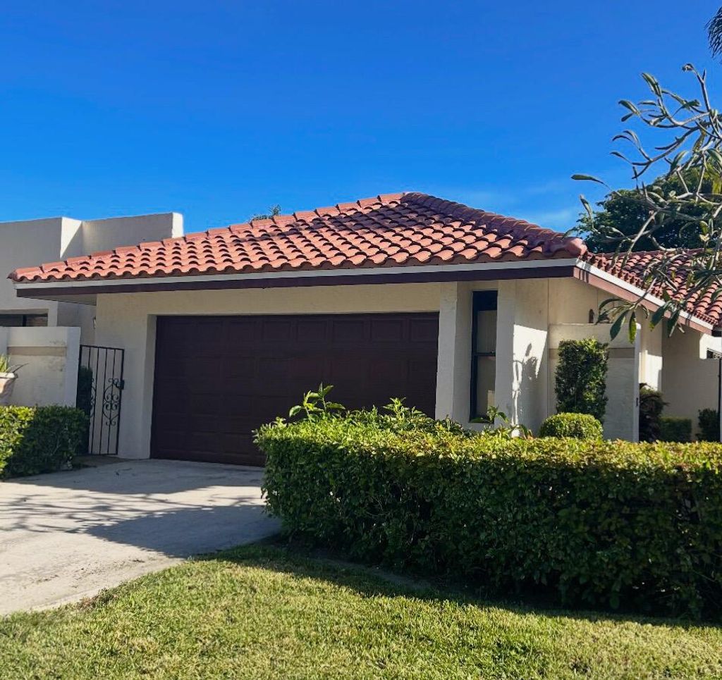 Photo of 6755 Lago Vista Terrace, Boca Raton, FL 33433 (MLS # R11136242)