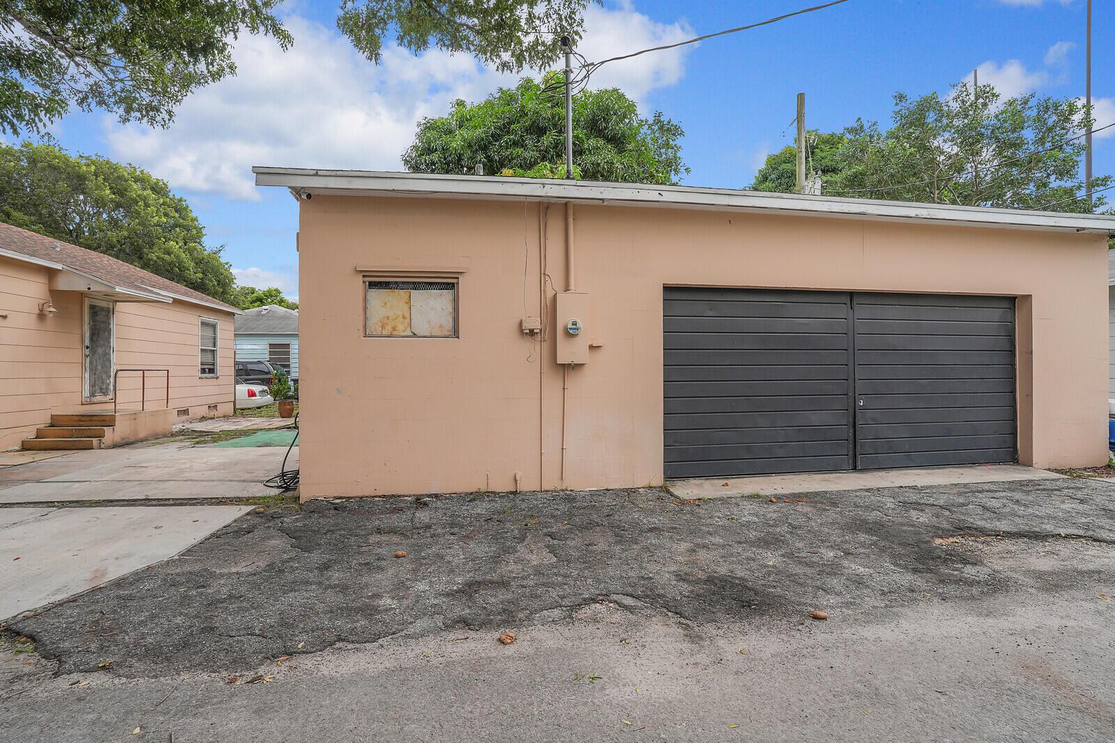 FOREST RIDGE PARK - Residential