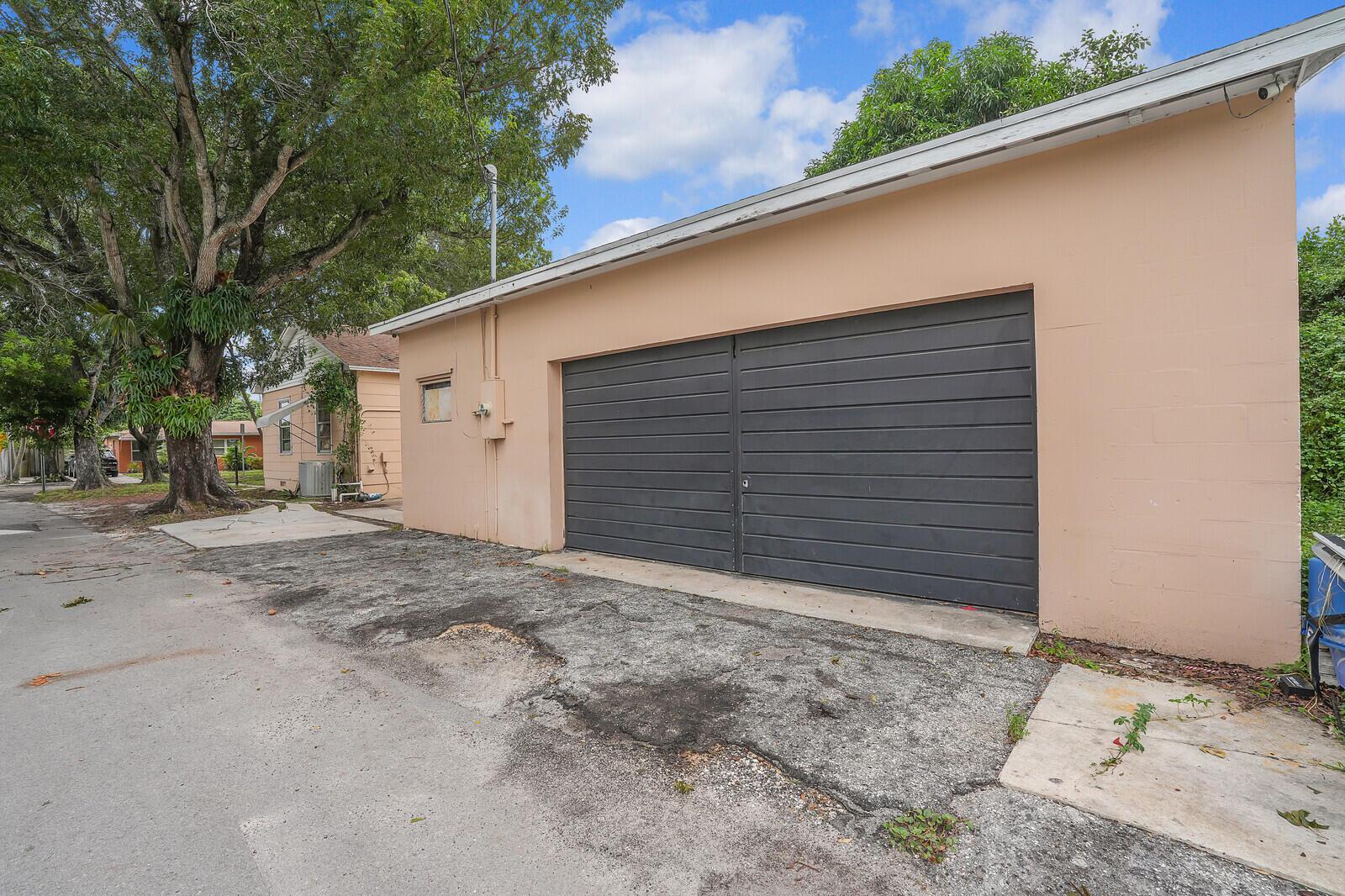 FOREST RIDGE PARK - Residential