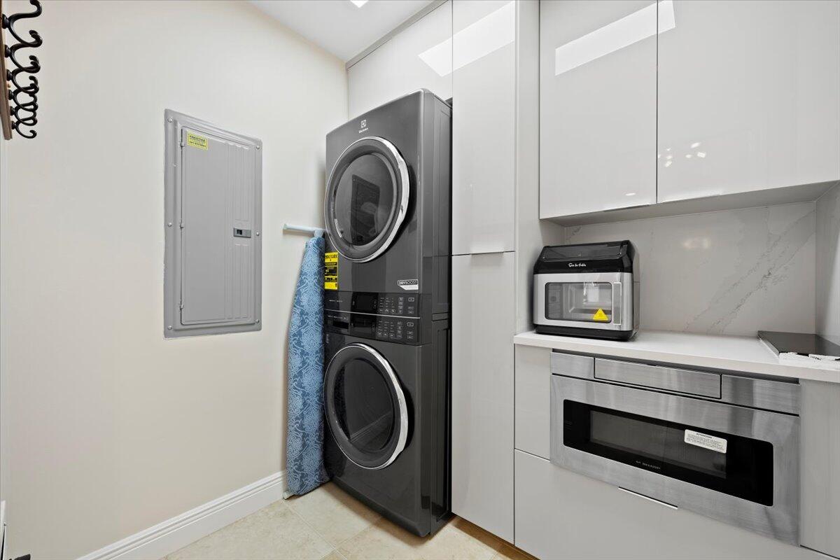 ONE CITY PLAZA CONDO - Residential Lease