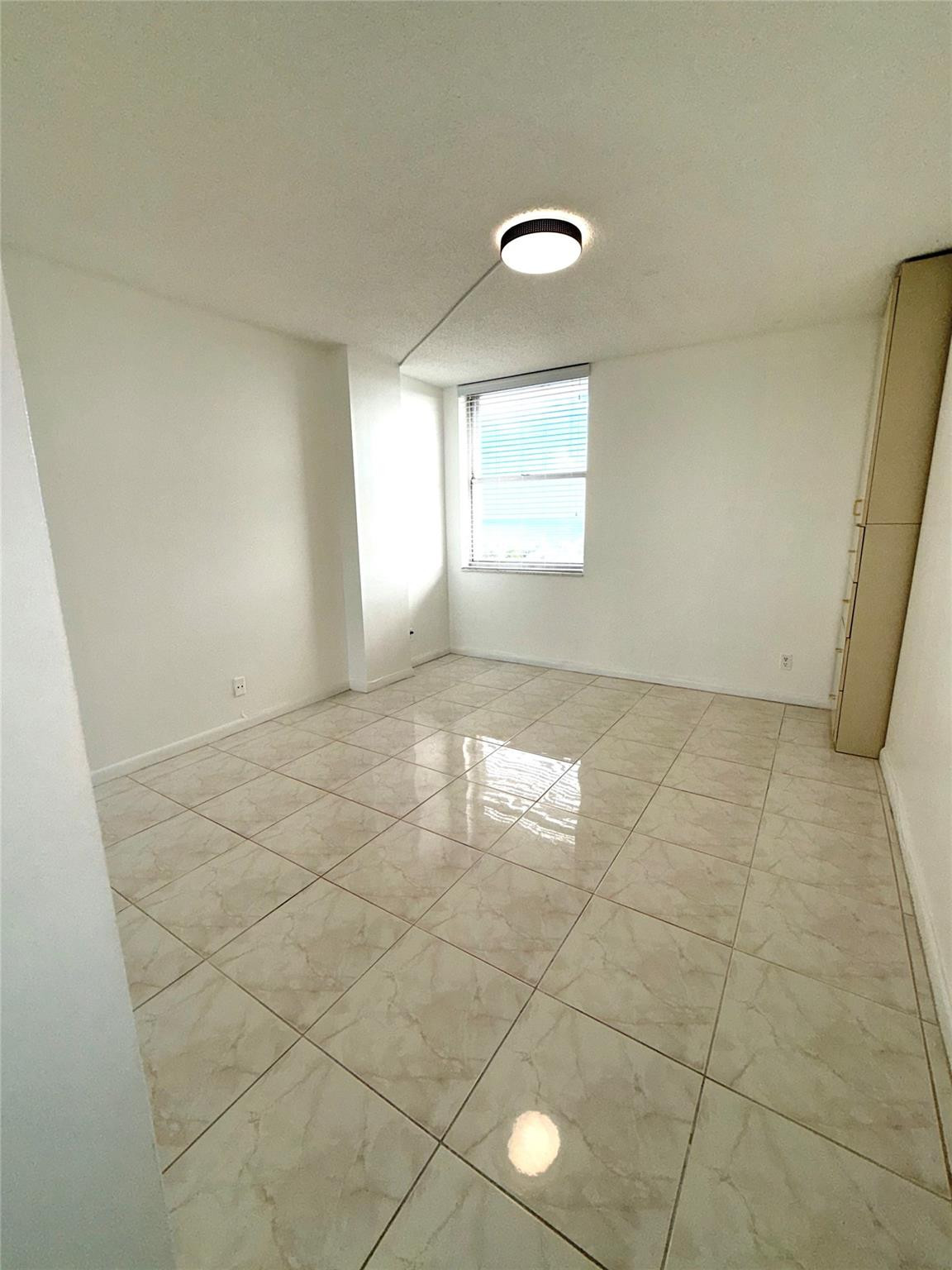 Pompano Beach Club Condo - Residential Lease