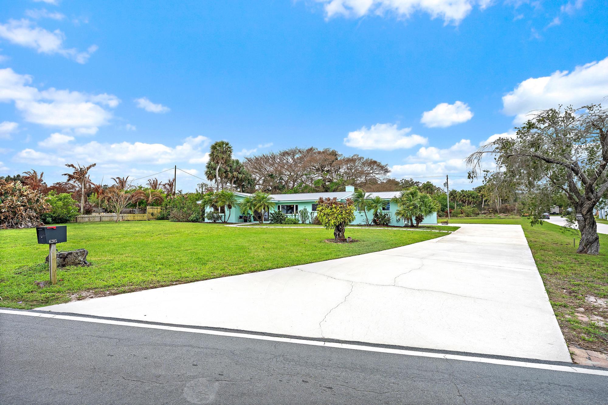 Beautiful Indian River - Residential