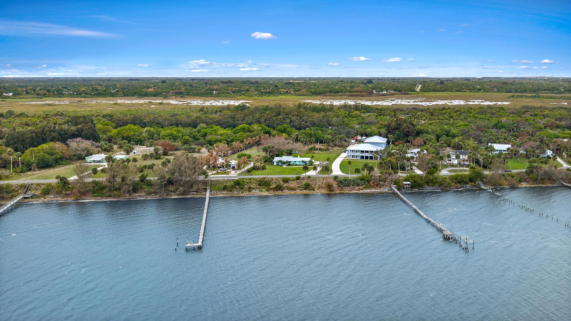 Beautiful Indian River - Residential