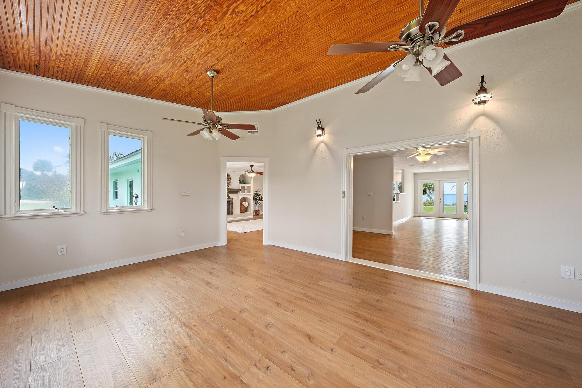 Beautiful Indian River - Residential