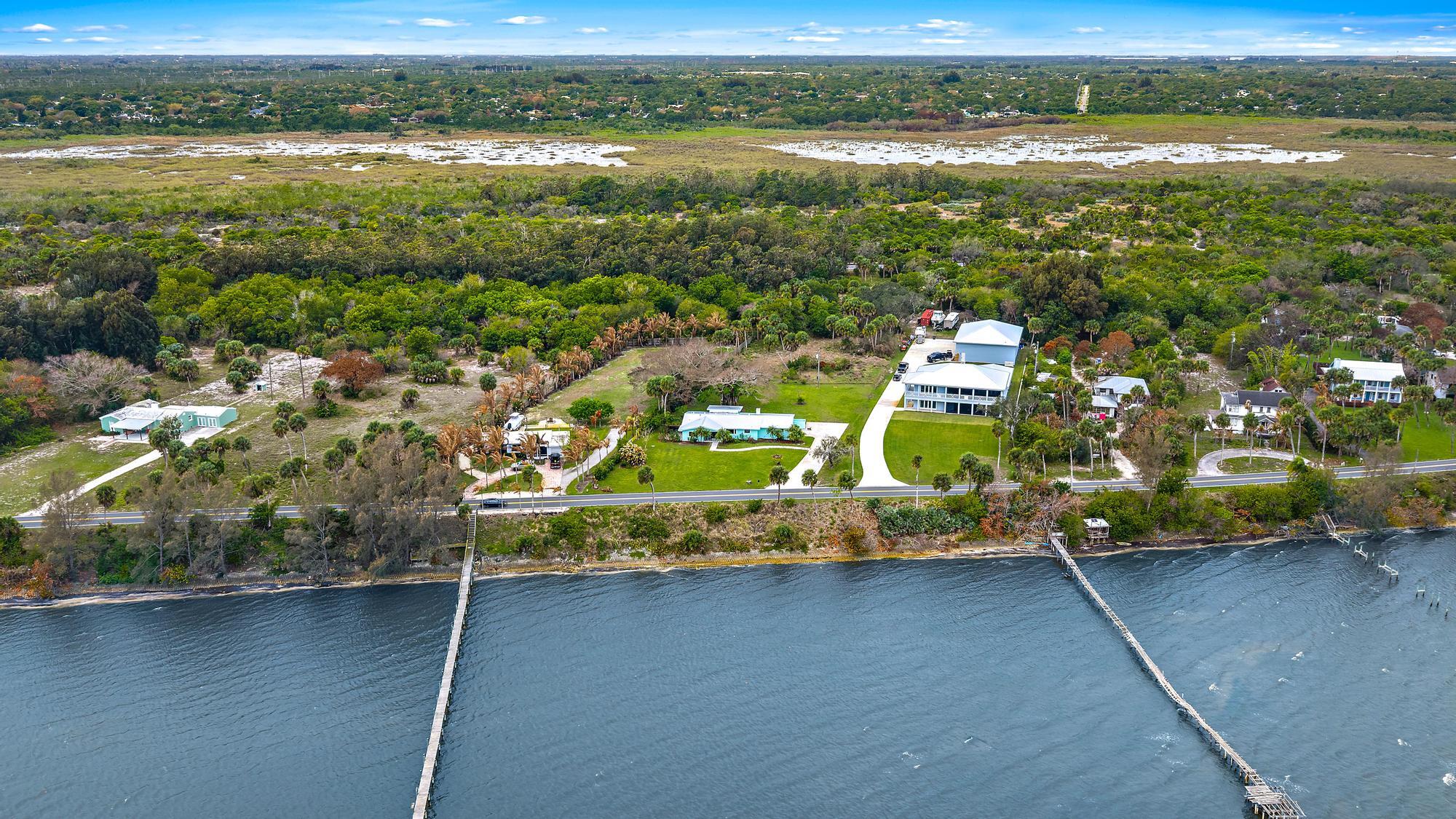 Beautiful Indian River - Residential