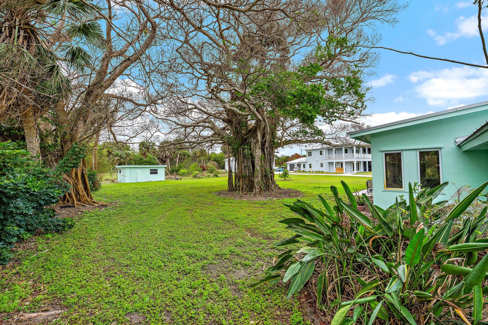 Beautiful Indian River - Residential