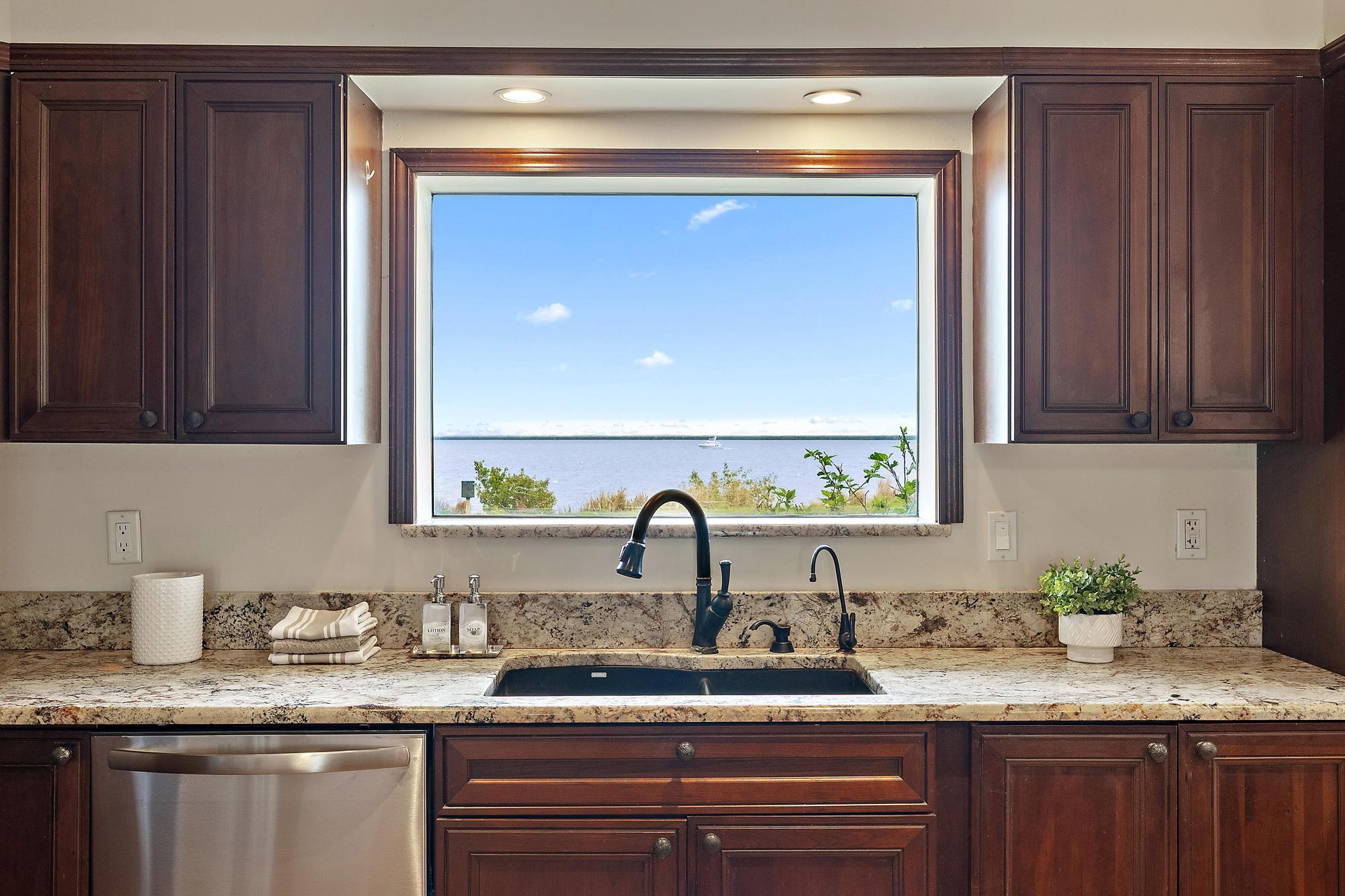 Beautiful Indian River - Residential