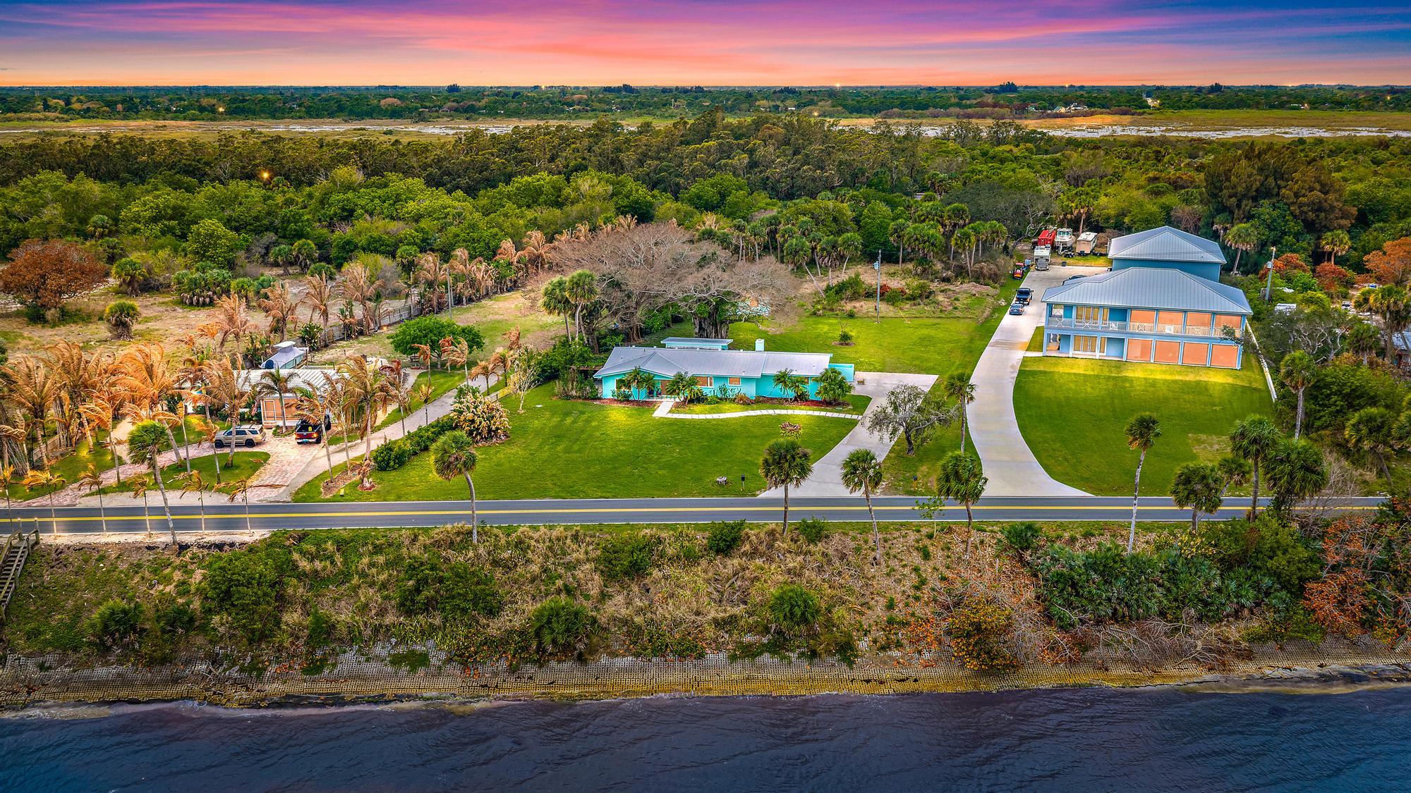 Beautiful Indian River - Residential