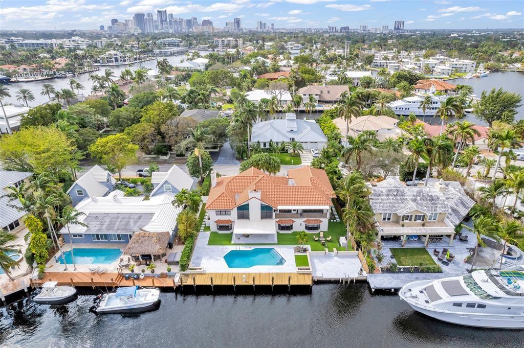 BRAND NEW FULLY RENOVATED ONE BEDROOM, 2 FULL BATH APARTMENT IN UPSCALE, CENTRALLY LOCATED NEIGHBORHOOD OF SUNRISE KEY!! COMPRISED OF OPEN & BRIGHT LIVING AREA DOWNSTAIRS & BEDROOM SUITE WITH AMAZING WATERFRONT VIEWS UPSTAIRS, THE UNIT FEELS MUCH LARGER THAN IT'S 1000 SQ FT. ALL INCLUSIVE OF ALL UTILITIES, THIS FURNISHED, TURN-KEY RETREAT IS PERFECT FOR A SINGLE OR PAIR OF TENANTS. IN UNIT WASHER & DRYER & USE OF THE BACKYARD MAKE IT FEEL LIKE A SINGLE FAMILY HOME! THIS IS A VERY SPECIAL OPPORTUNITY FOR A LONG-TIME RESIDENCE FOR SOMEONE! CALL LISTING AGENT TO SHOW. **AVAILABLE IMMEDIATELY**