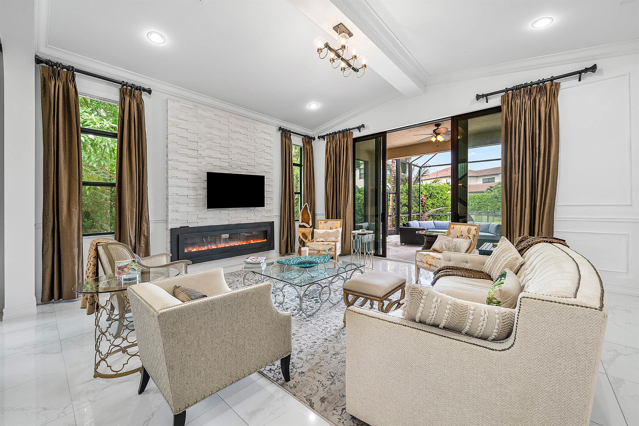 PALM MEADOWS ESTATES - Residential