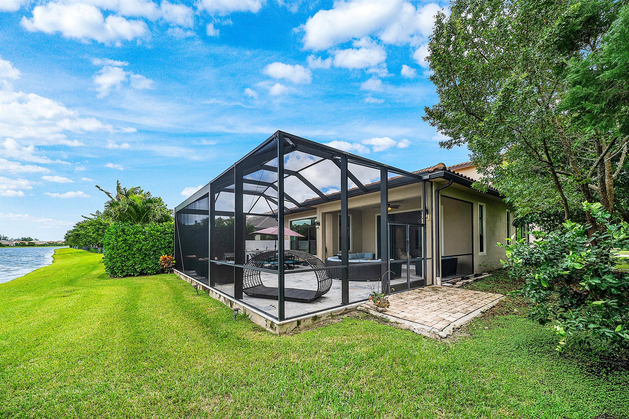 PALM MEADOWS ESTATES - Residential