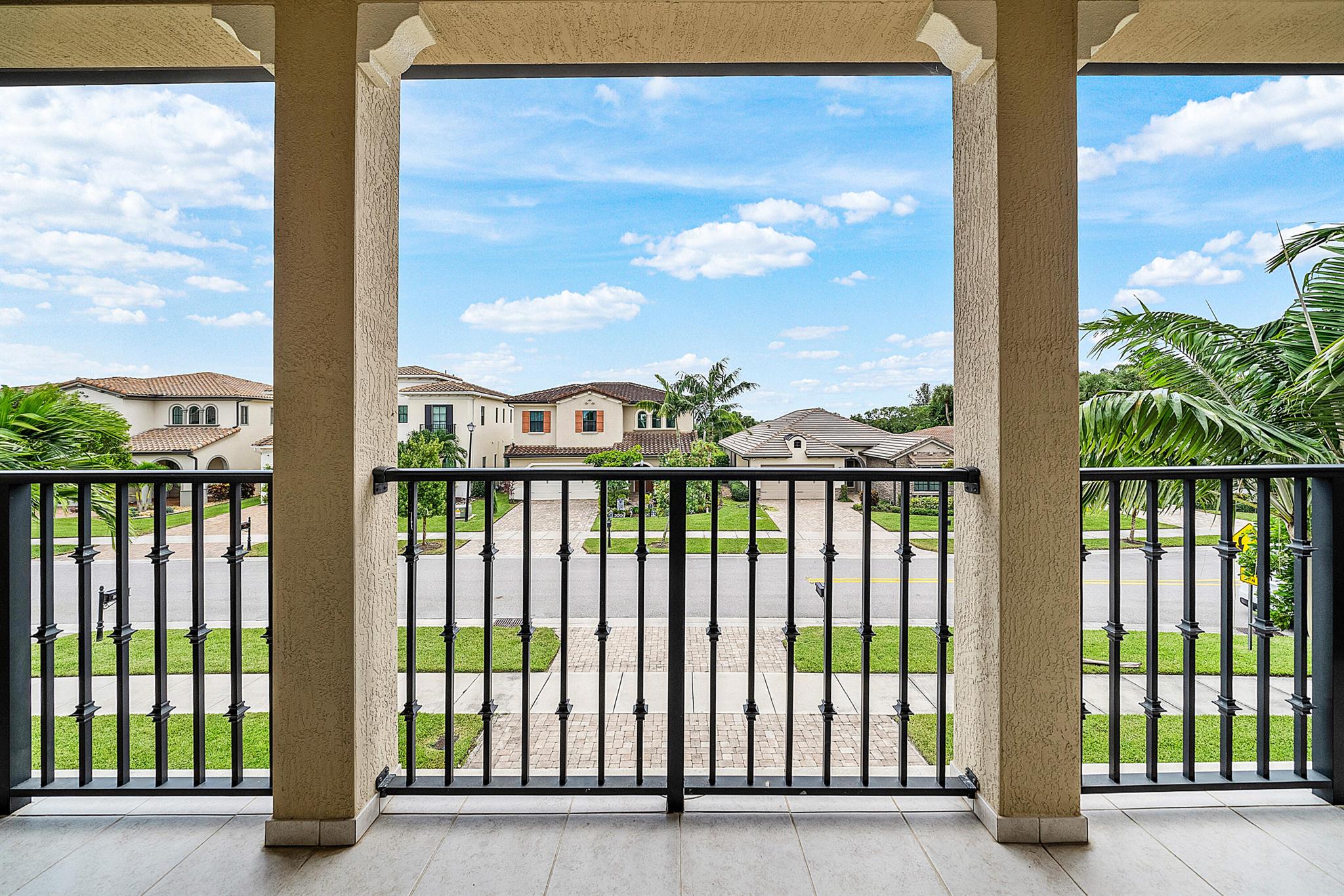 PALM MEADOWS ESTATES - Residential