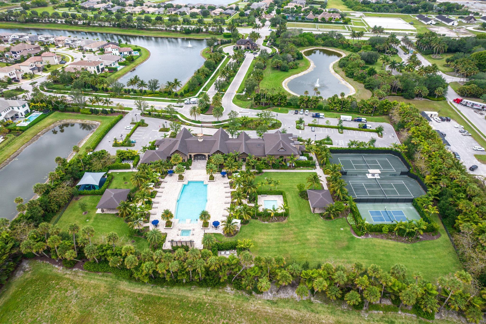 PALM MEADOWS ESTATES - Residential