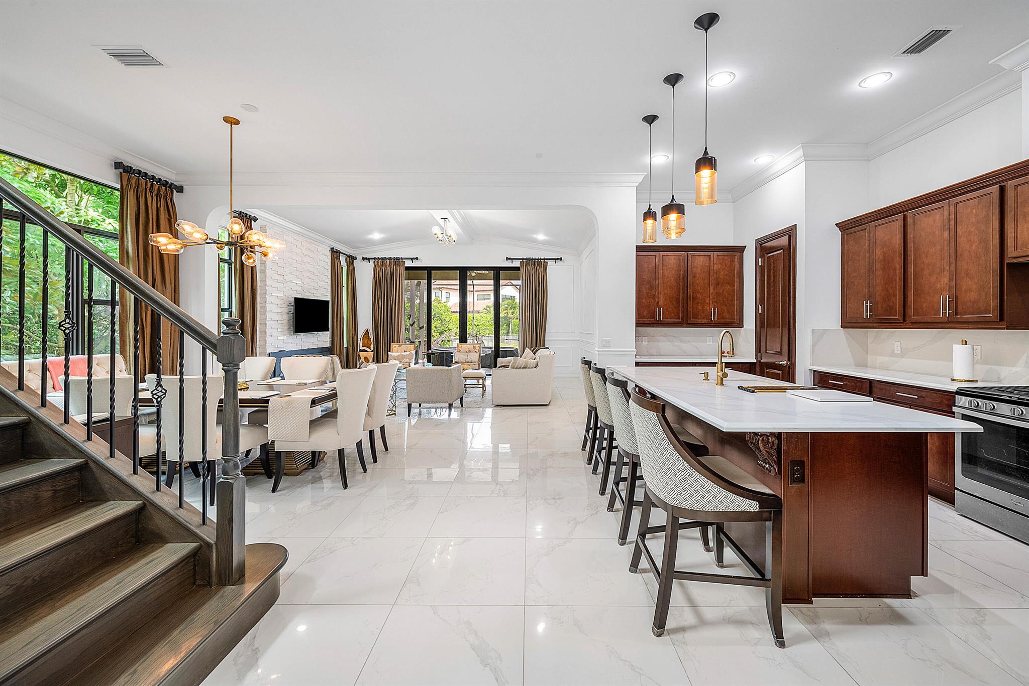 PALM MEADOWS ESTATES - Residential
