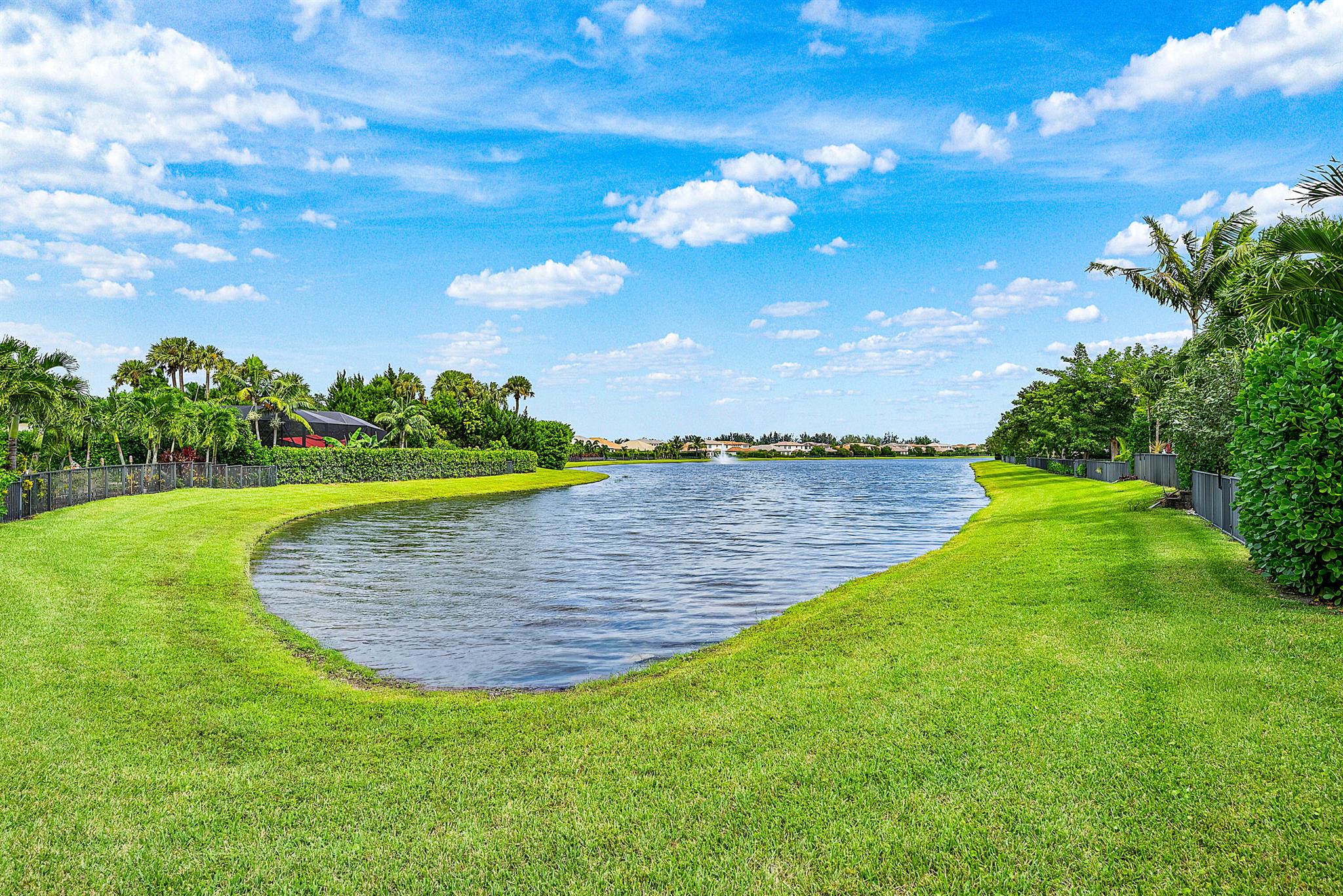 PALM MEADOWS ESTATES - Residential