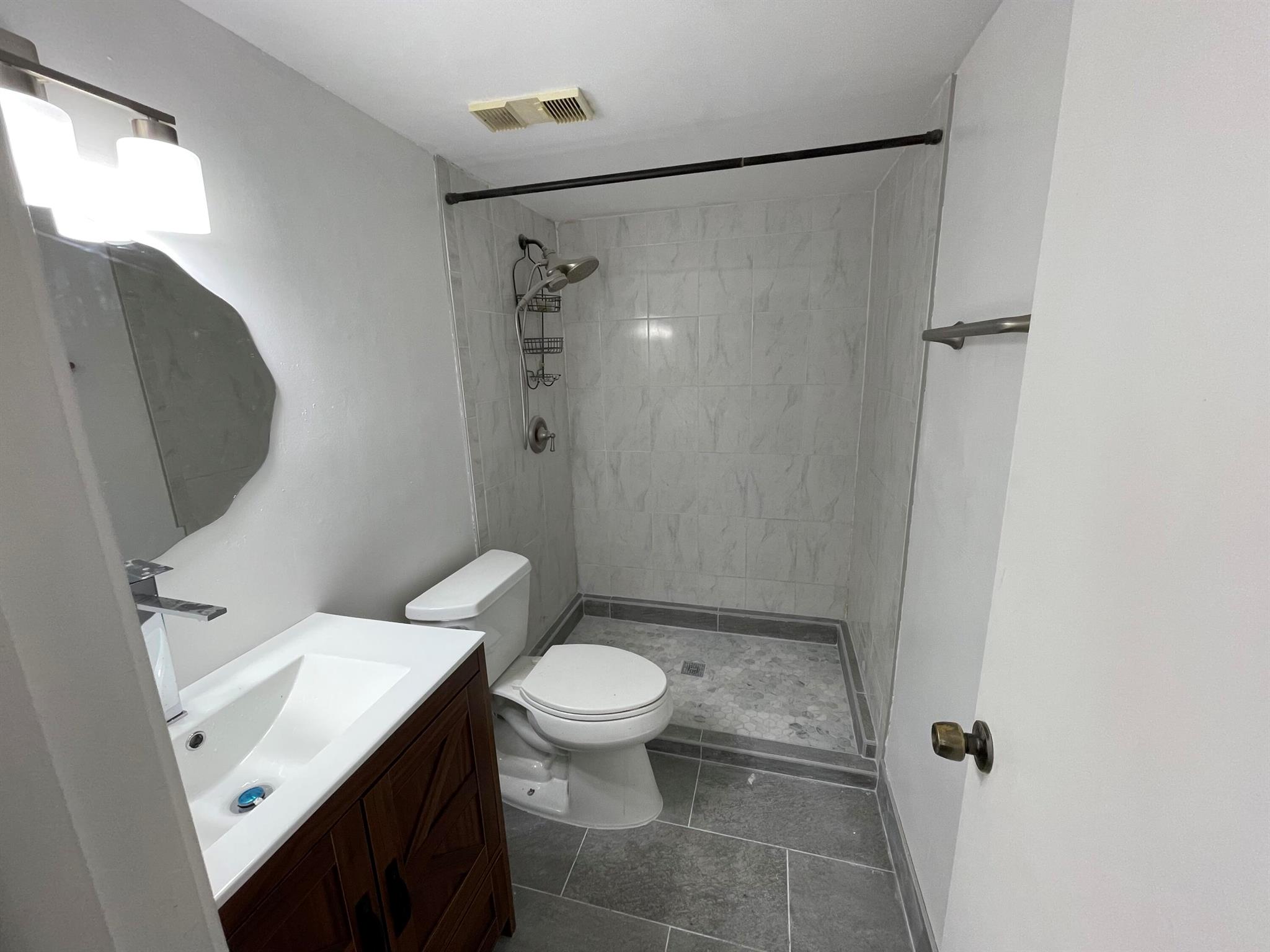 CENTURA PARC - Residential Lease