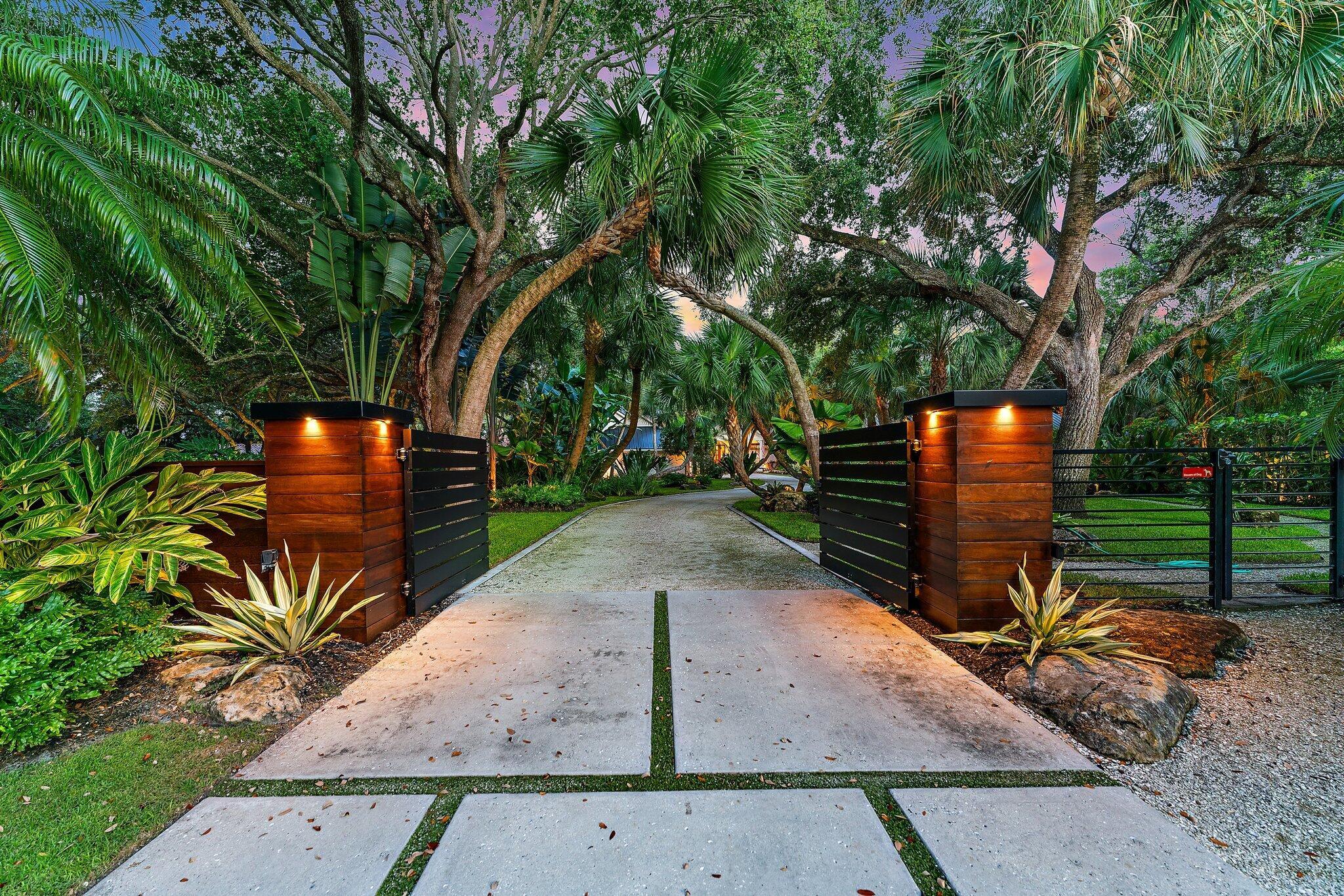 PENNOCK POINT - Residential