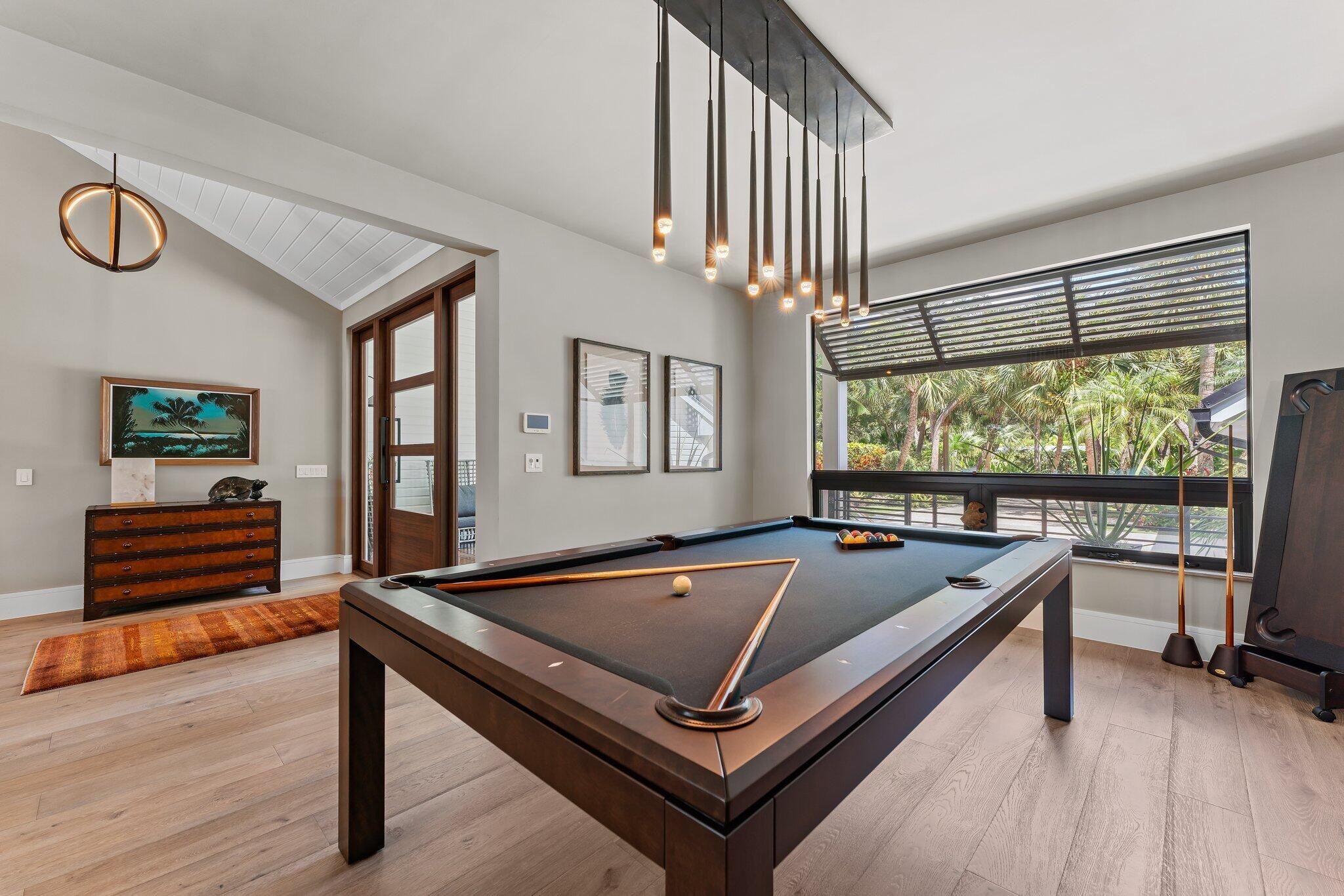 PENNOCK POINT - Residential