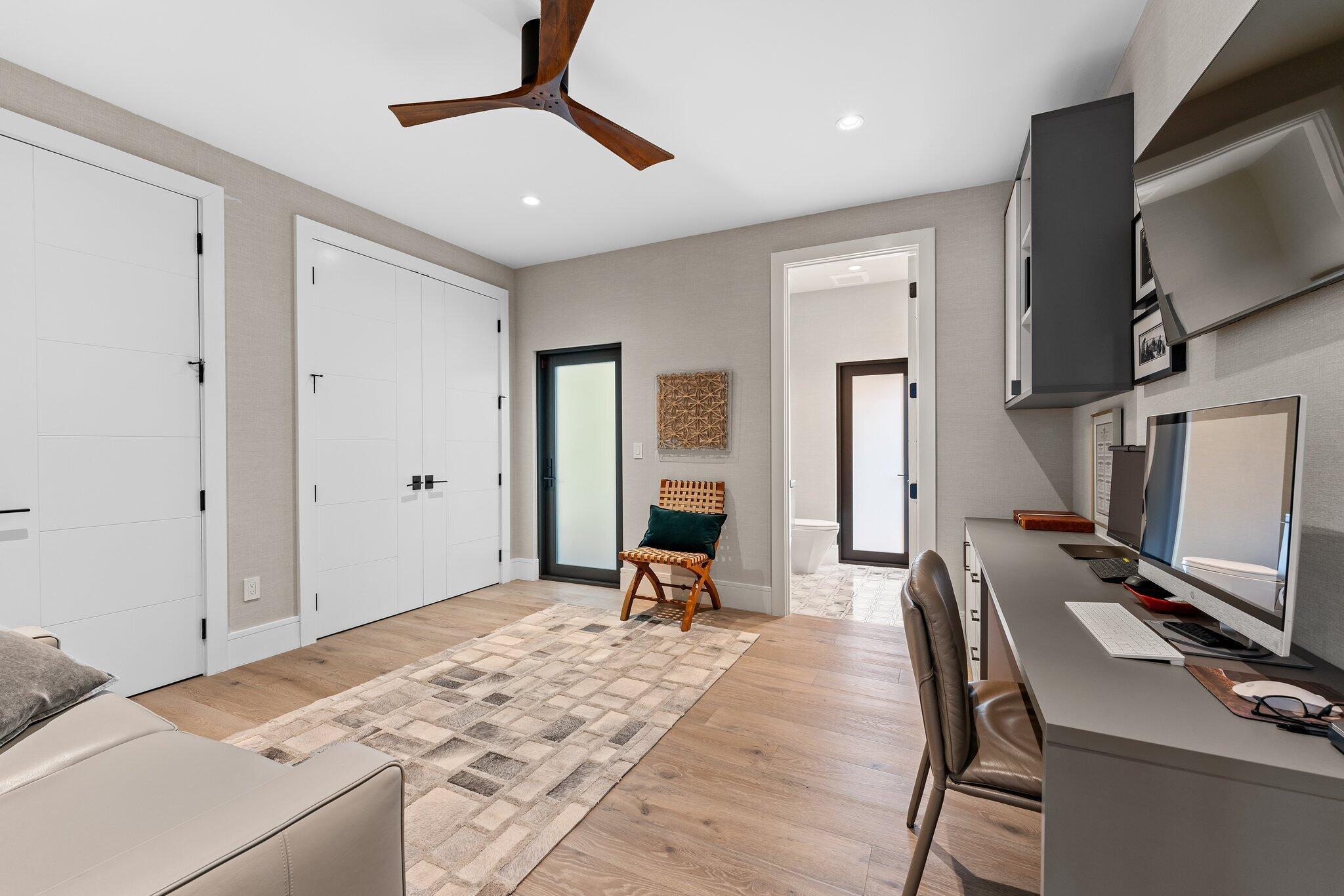 PENNOCK POINT - Residential