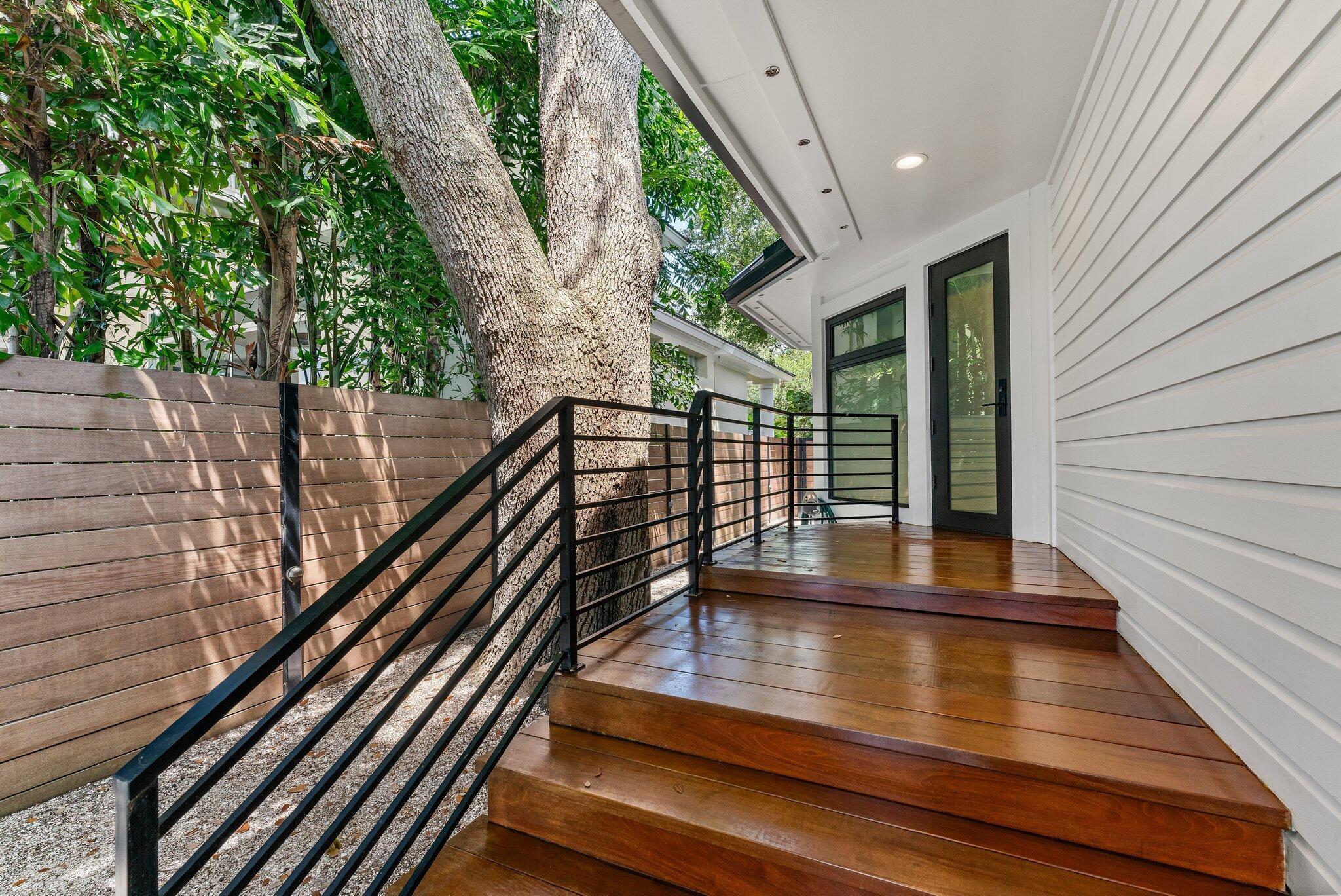 PENNOCK POINT - Residential