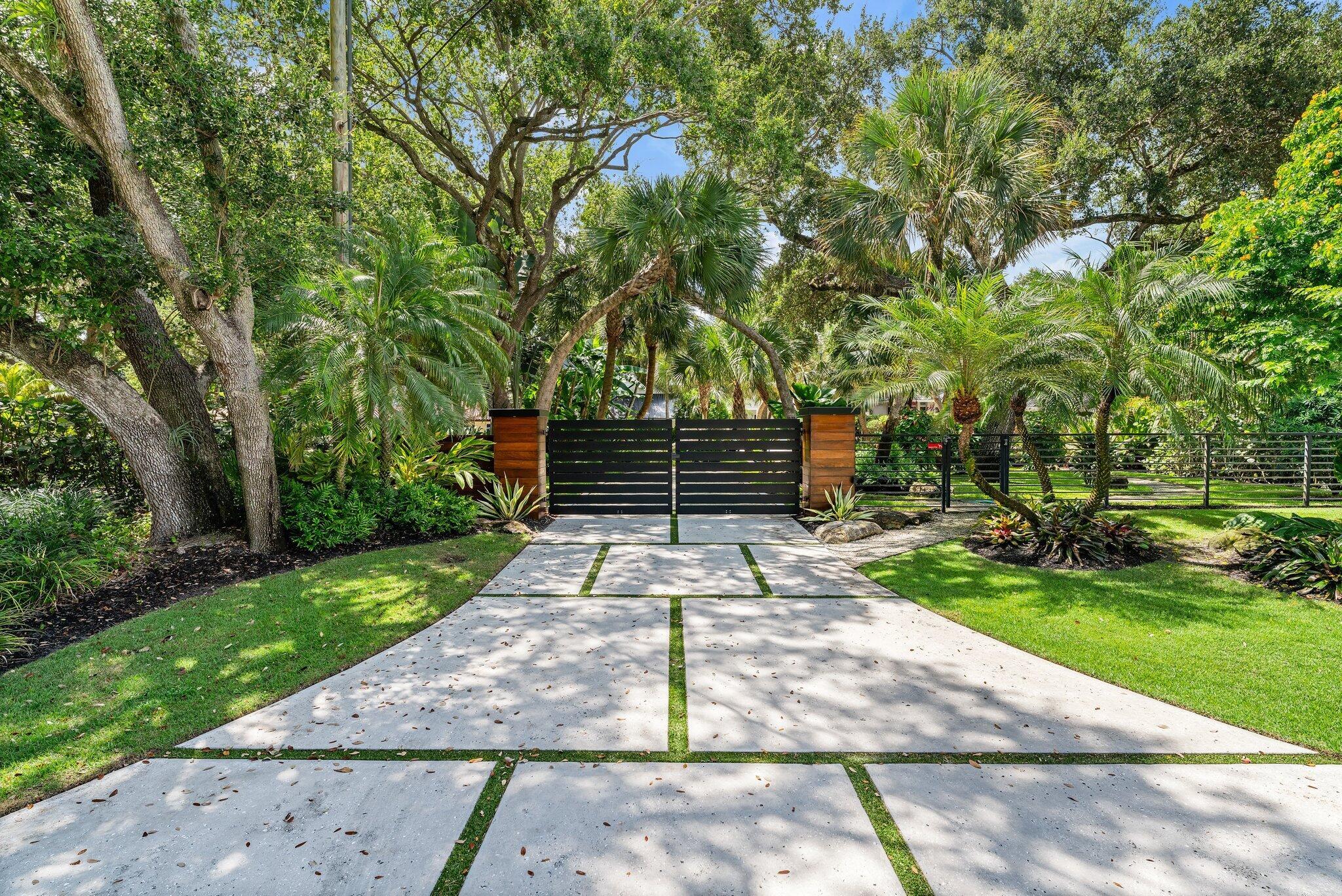 PENNOCK POINT - Residential