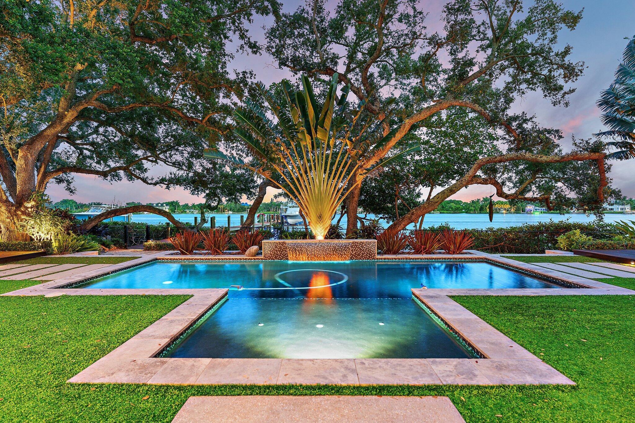 PENNOCK POINT - Residential