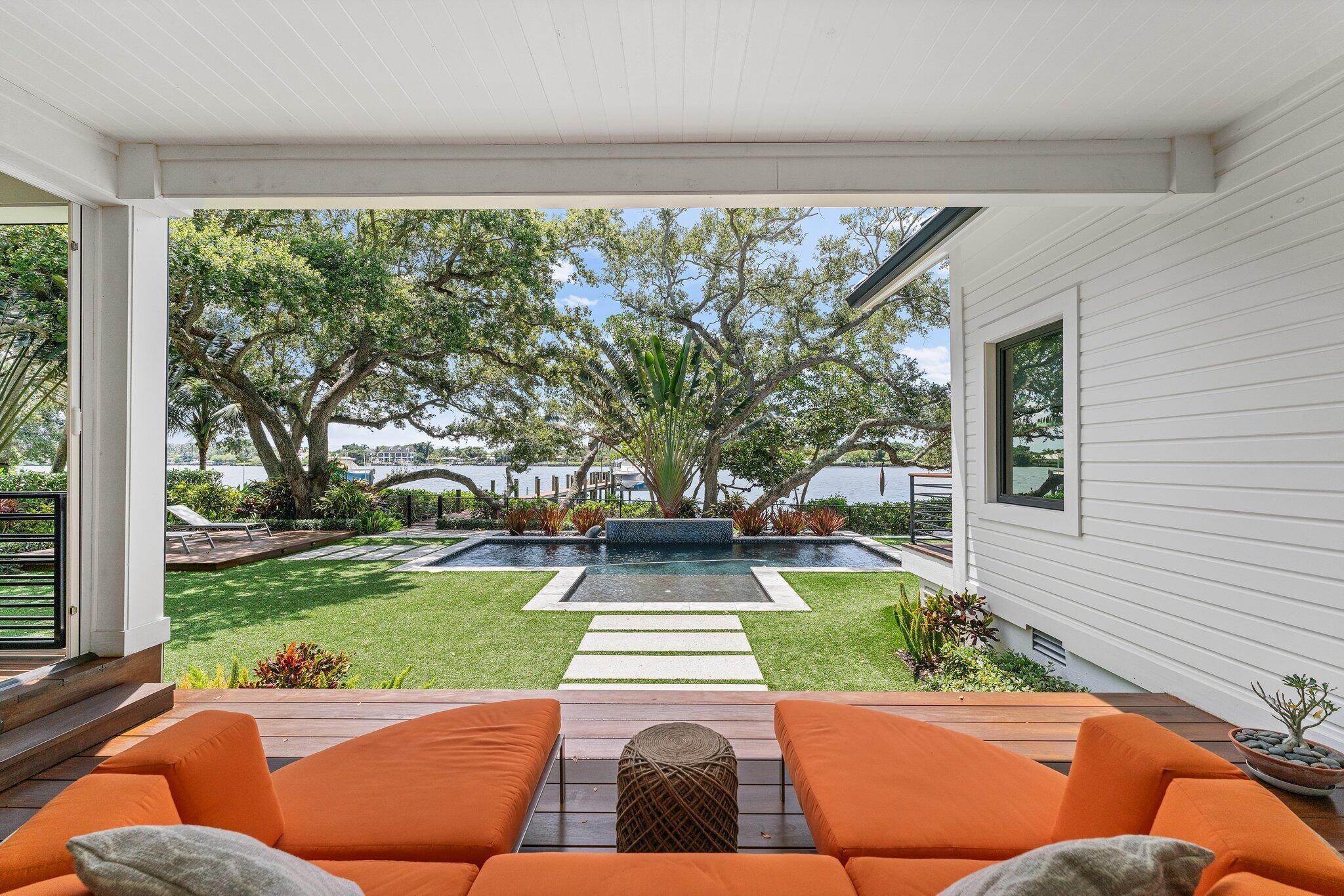 PENNOCK POINT - Residential