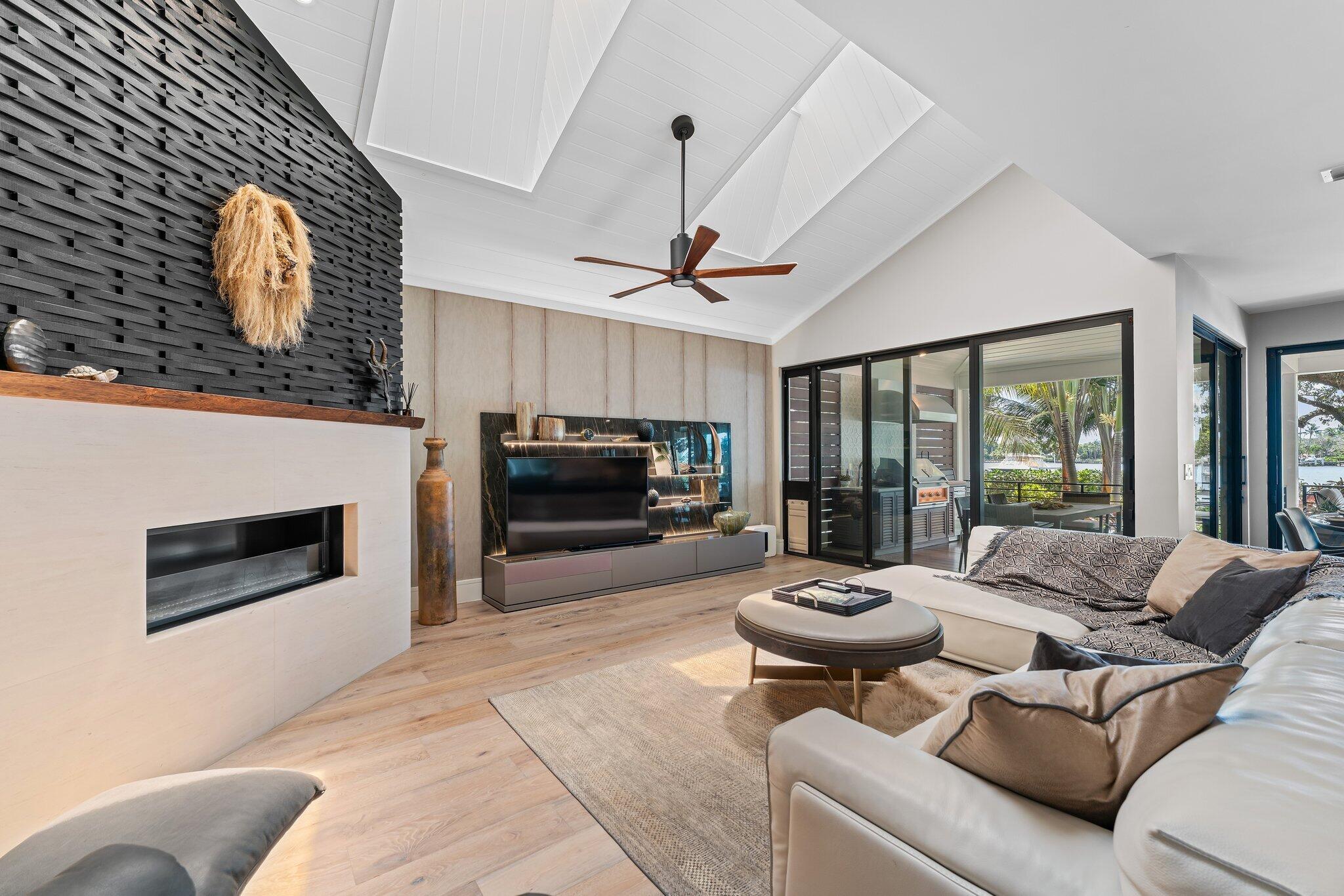 PENNOCK POINT - Residential