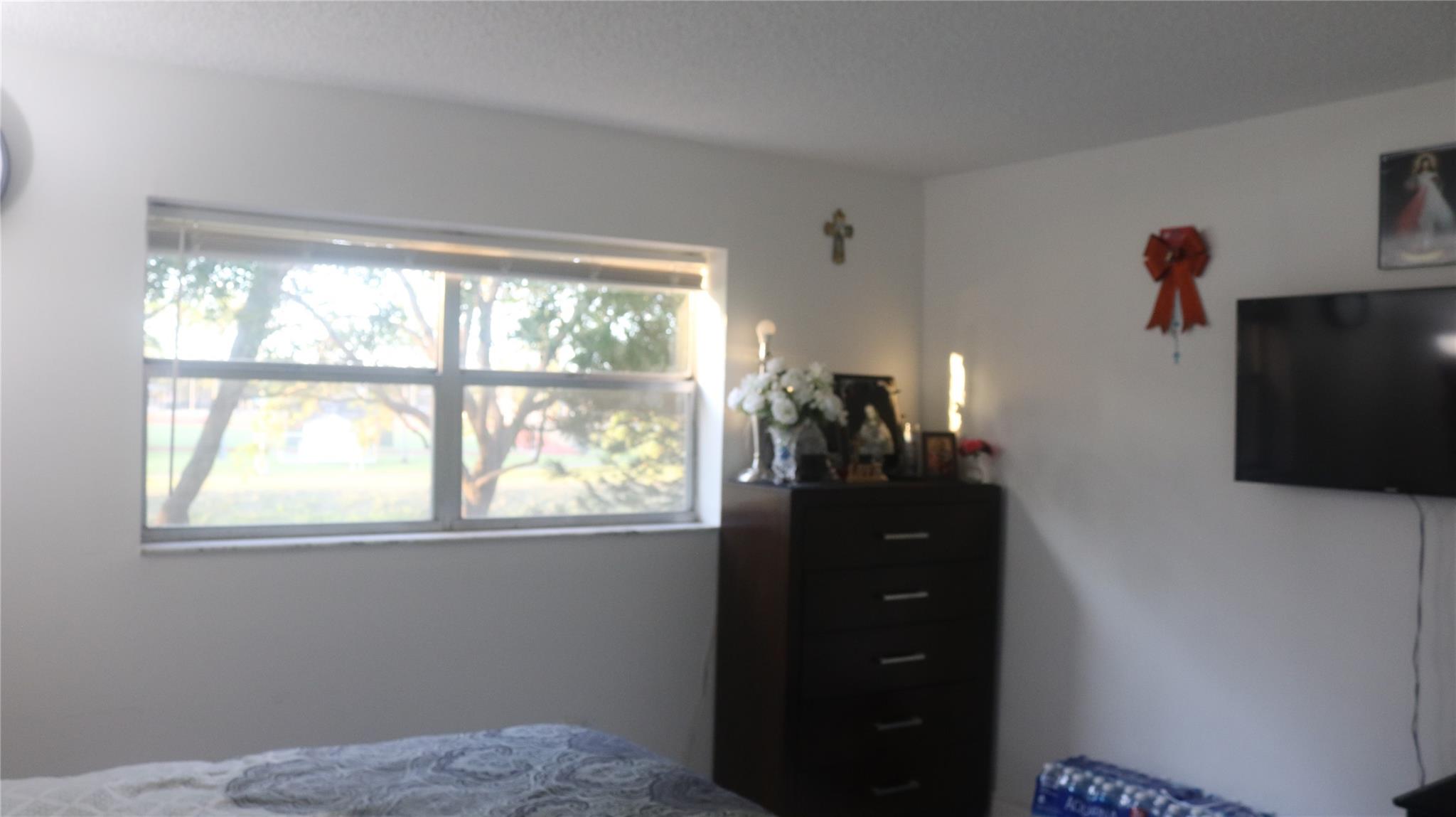 SUNRISE LAKES - Residential