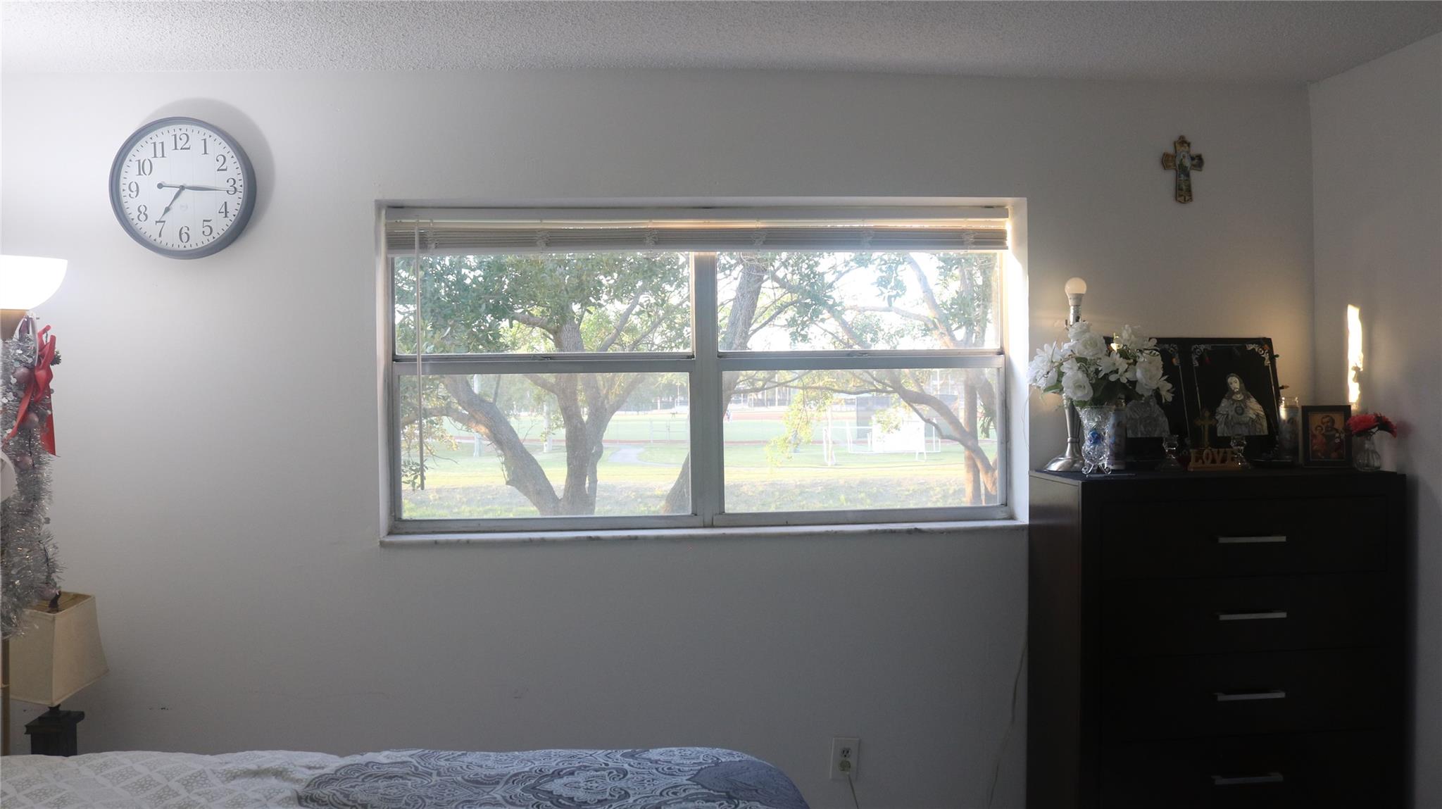 SUNRISE LAKES - Residential