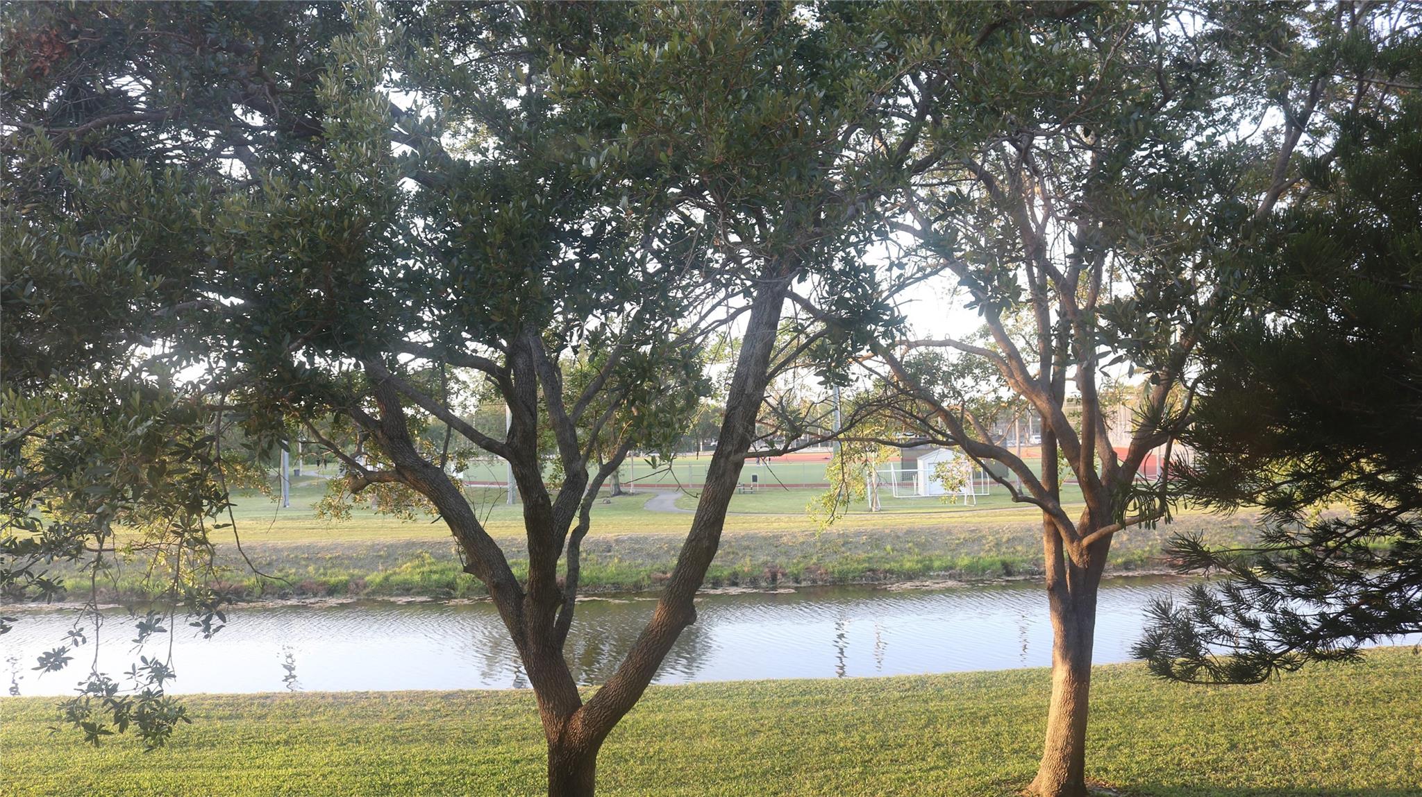 7891 Sunrise Lakes Dr 203, Sunrise, FL, 33322/$149,000 2 7891 Sunrise Lakes Dr 203