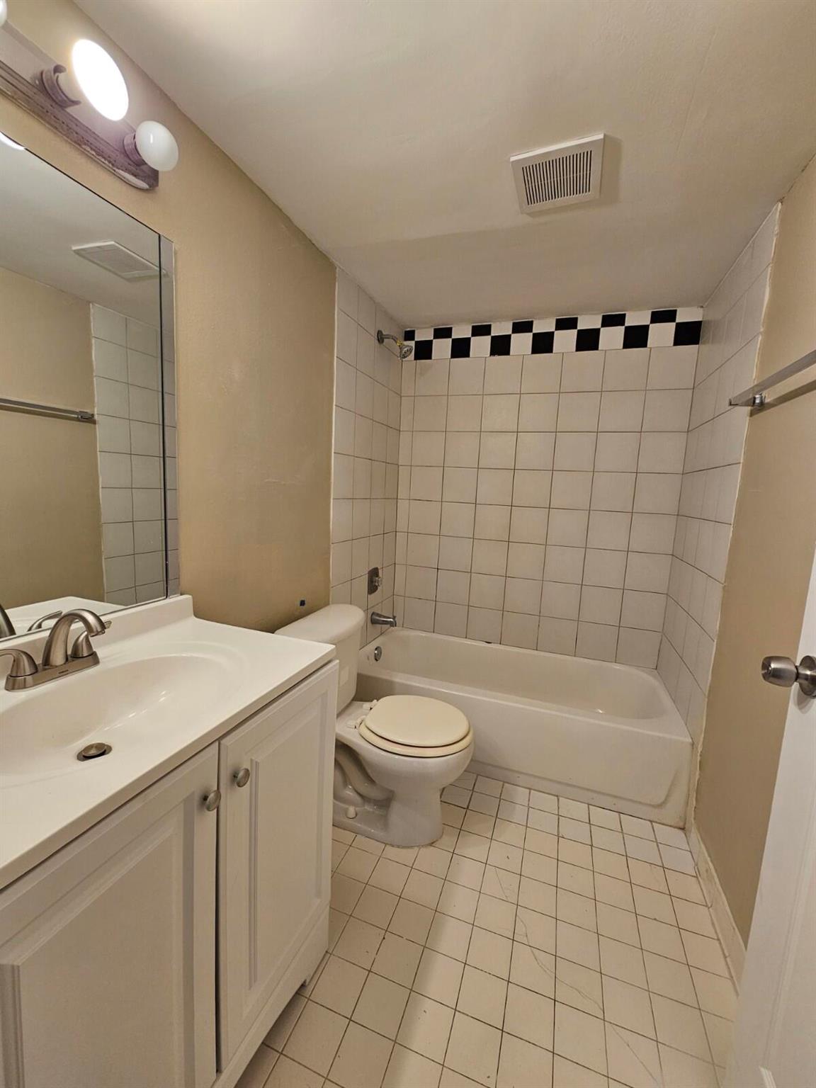 PRESIDENTIAL GOLFVIEW CON - Residential Lease