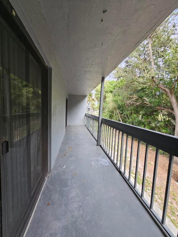 PRESIDENTIAL GOLFVIEW CONDO - Residential Lease