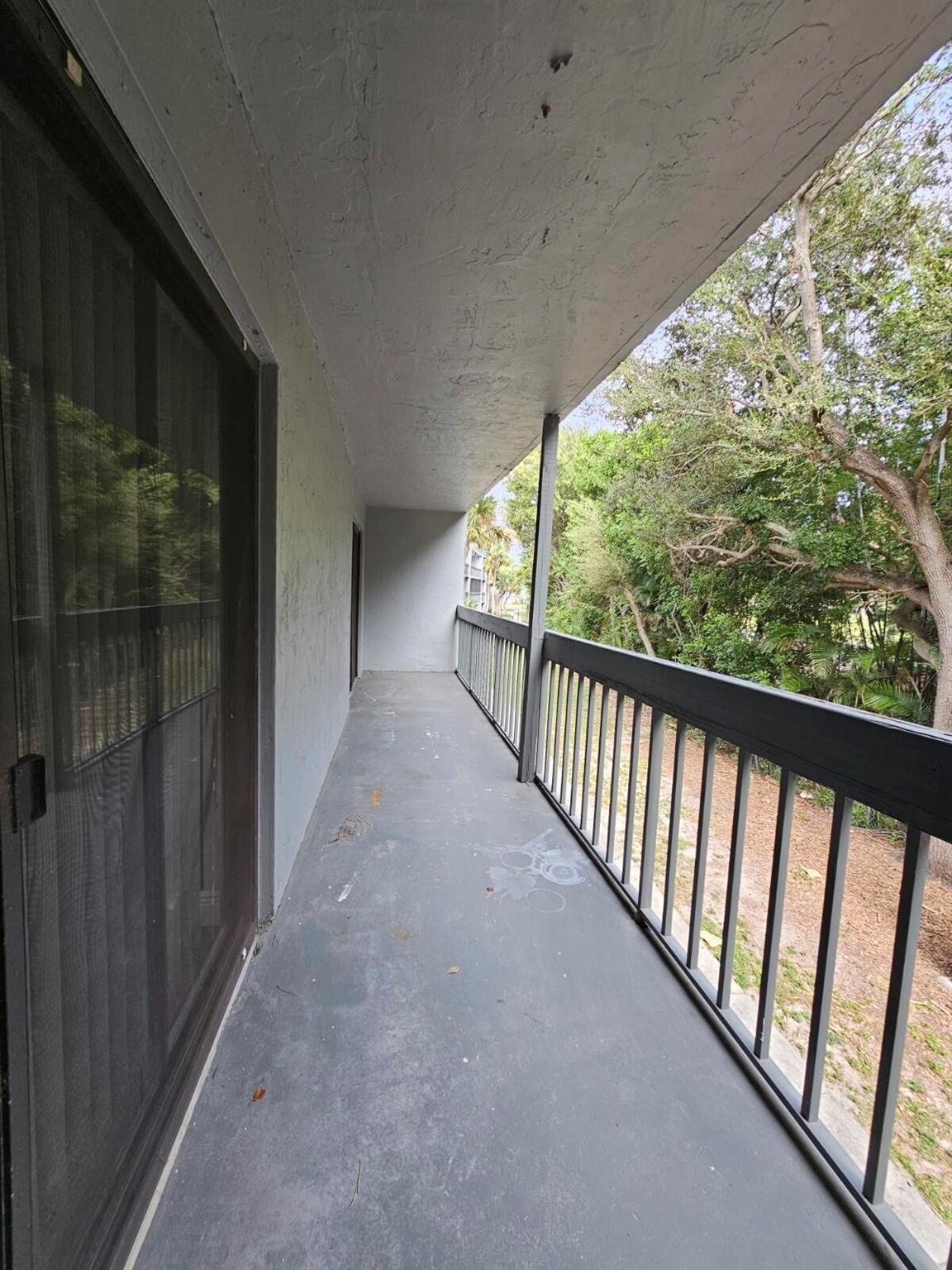 PRESIDENTIAL GOLFVIEW CON - Residential Lease