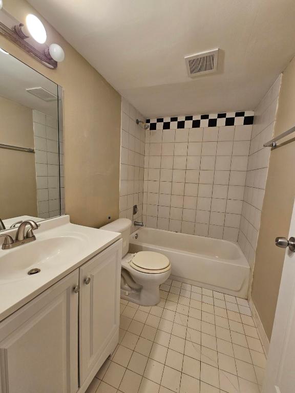 PRESIDENTIAL GOLFVIEW CONDO - Residential Lease