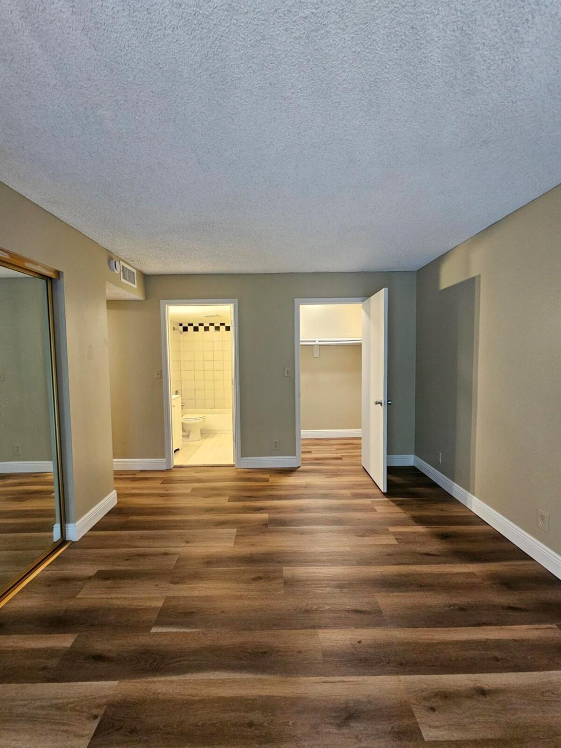 PRESIDENTIAL GOLFVIEW CON - Residential Lease