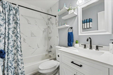 Tiny photo for 3801 Island Club Circle E, Lake Worth, FL 33462 (MLS # B26037224)