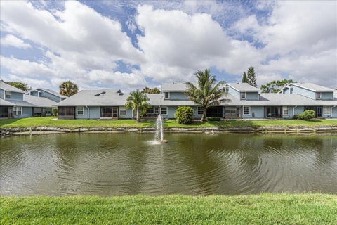 Tiny photo for 3801 Island Club Circle E, Lake Worth, FL 33462 (MLS # B26037224)