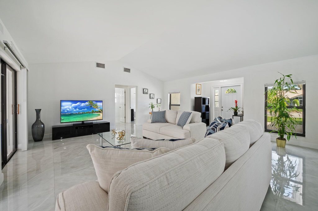 Photo of 1733 Kelso Avenue, Lake Worth Beach, FL 33460 (MLS # R11015144)