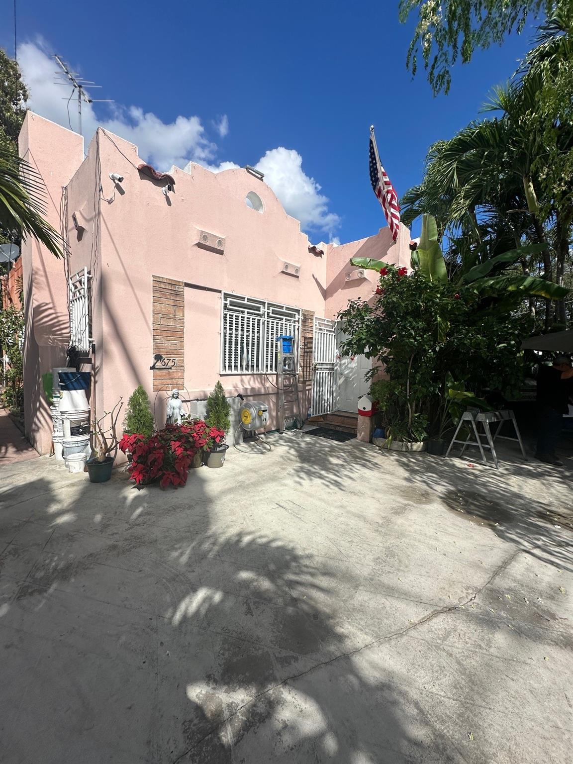 675 NW 34th St