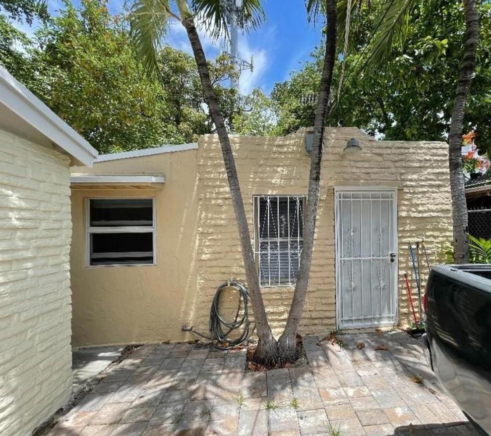675 NW 34th St
