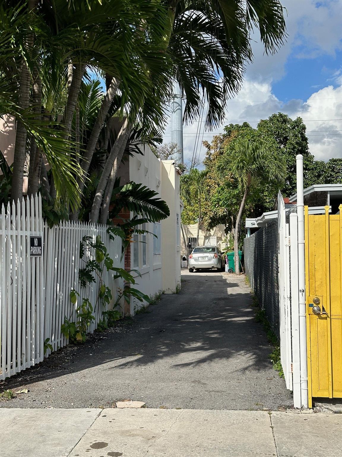 675 NW 34th St