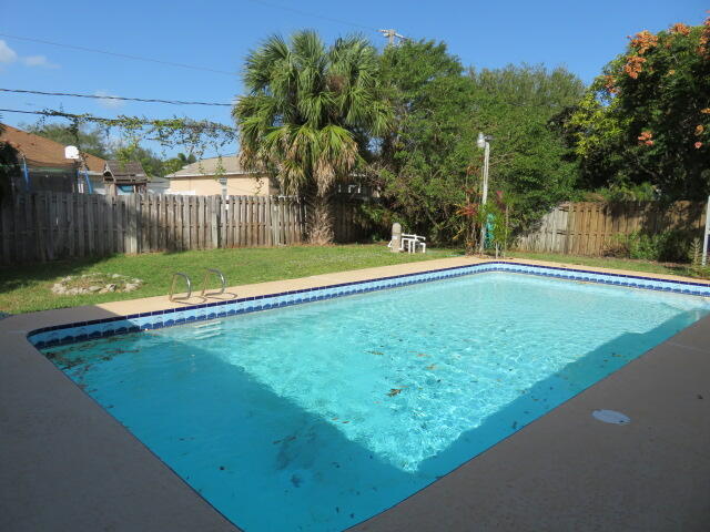 PORT ST LUCIE SECTION 27 - Residential Lease