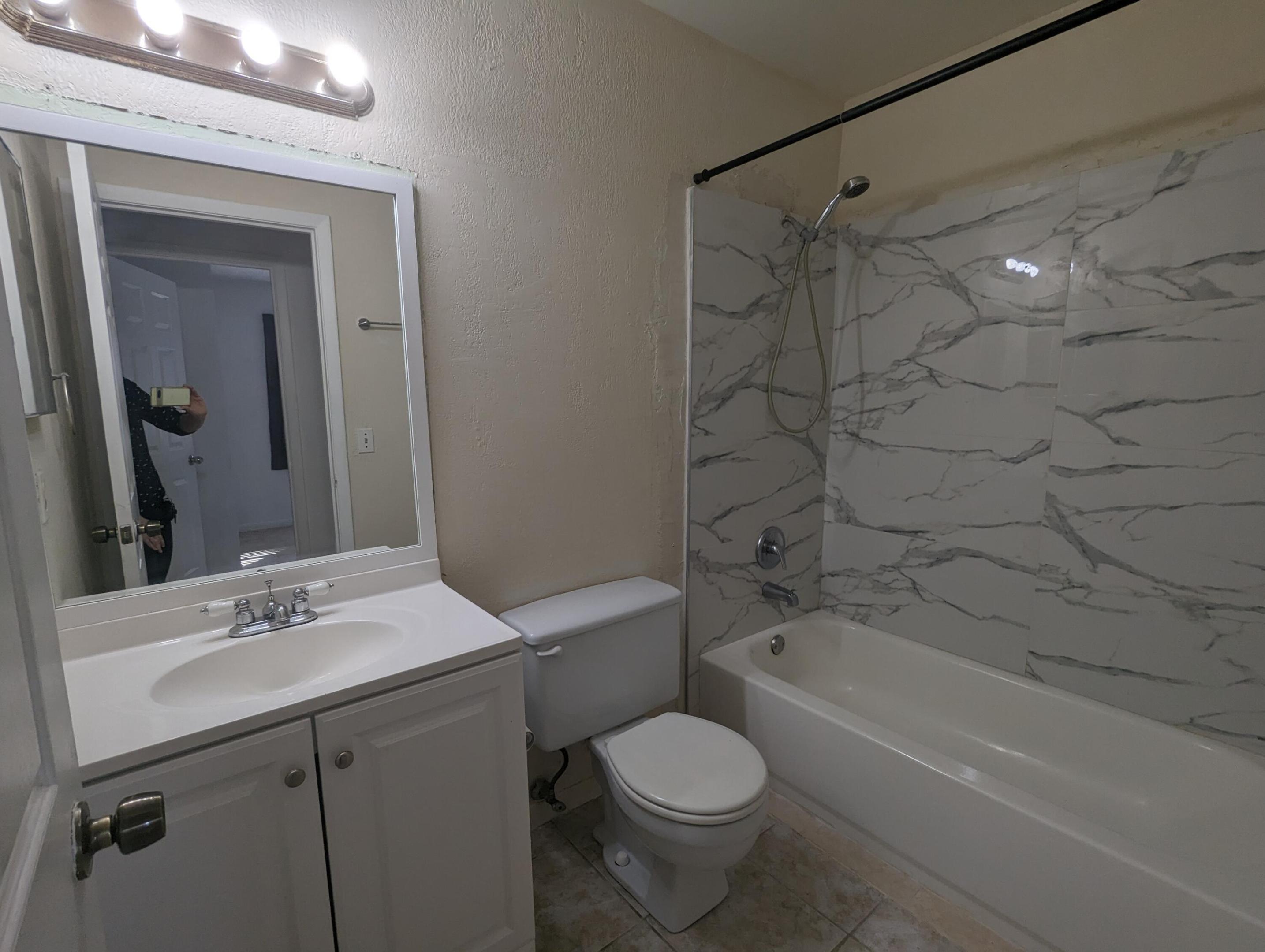 PORT ST LUCIE SECTION 27 - Residential Lease