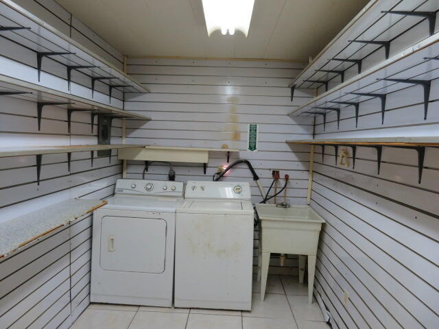 PORT ST LUCIE SECTION 27 - Residential Lease